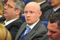 Слушая речи республиканских чиновников и бизнесменов, иностранные инвесторы, которые уже успели столкнуться с кадровыми, транспортными, инфраструктурными и прочими проблемами, порой недоумевают, Слушая речи республиканских чиновников и бизнесменов, иностранные инвесторы, которые уже успели столкнуться с кадровыми, транспортными, инфраструктурными и прочими проблемами, порой недоумевают,